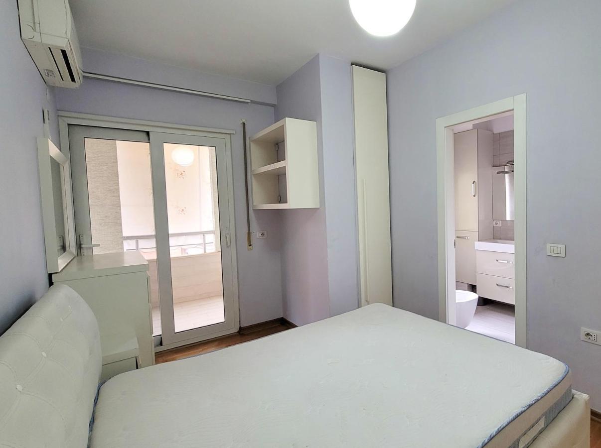 Quiet Apartment Near Tirana Lake Exterior photo